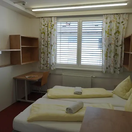 住宿加早餐酒店 Kolpinghaus 弗拉奇